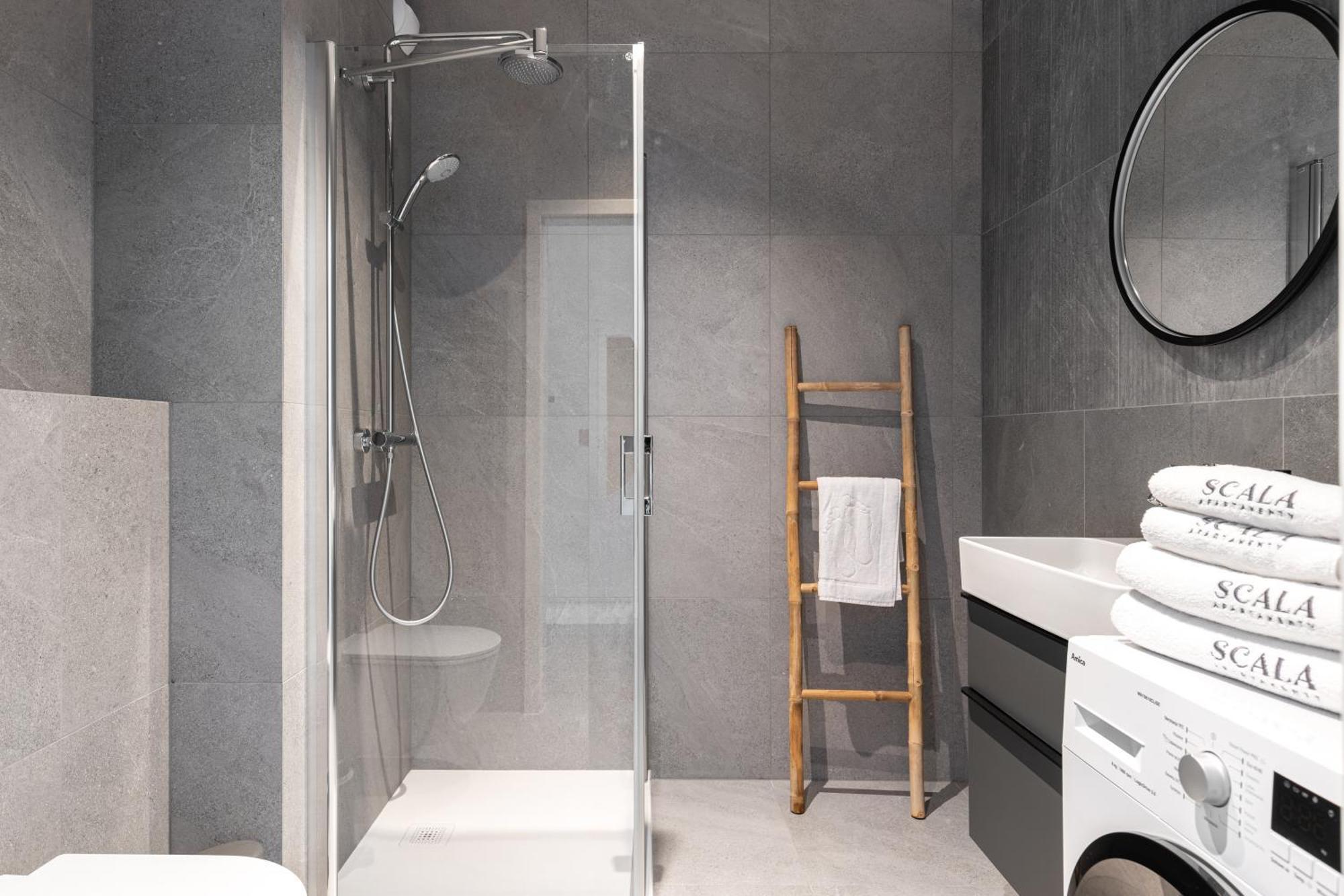 Scala City Center Apartments With Parking By Lion Apartments Gdańsk Extérieur photo